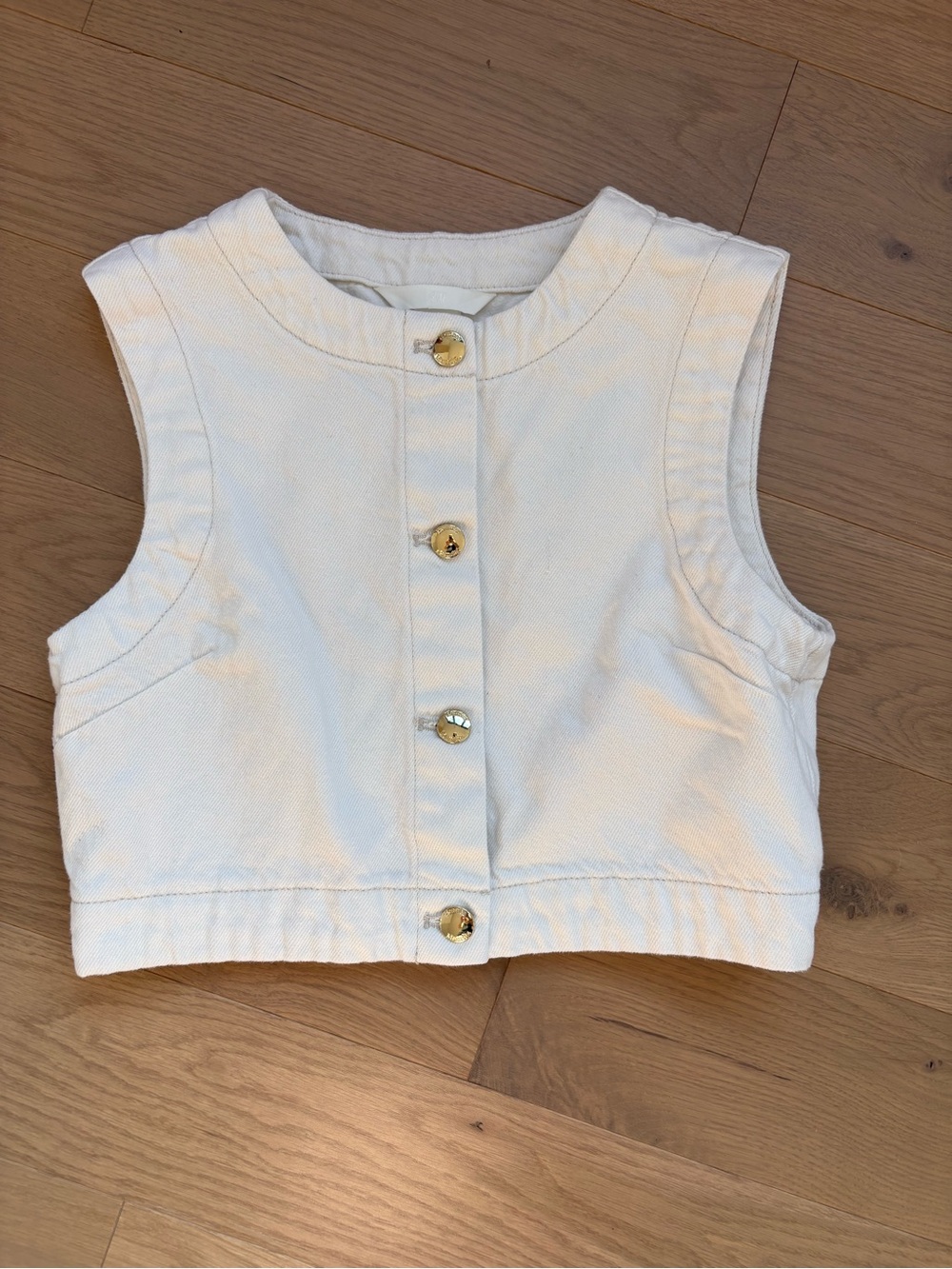 H&M White Sleeveless Button-Front Crop Top with Gold Buttons